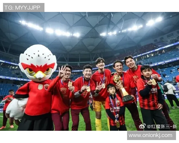 天海与上港激战正酣比分揭晓精彩瞬间引发球迷热议