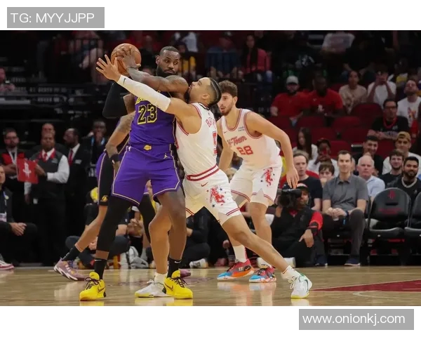 浓眉带领湖人队对决火箭精彩集锦回顾与分析 浓眉带领湖人队对决火箭精彩集锦回顾与分析