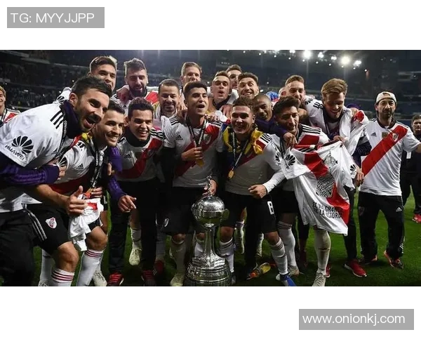 河床与博卡的激烈对决结果揭晓球迷热议比赛精彩瞬间