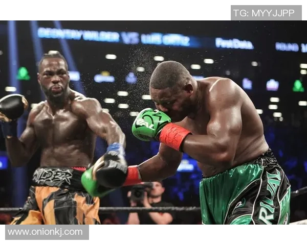 奥提兹与洛佩兹巅峰对决谁将赢得拳坛荣耀之战