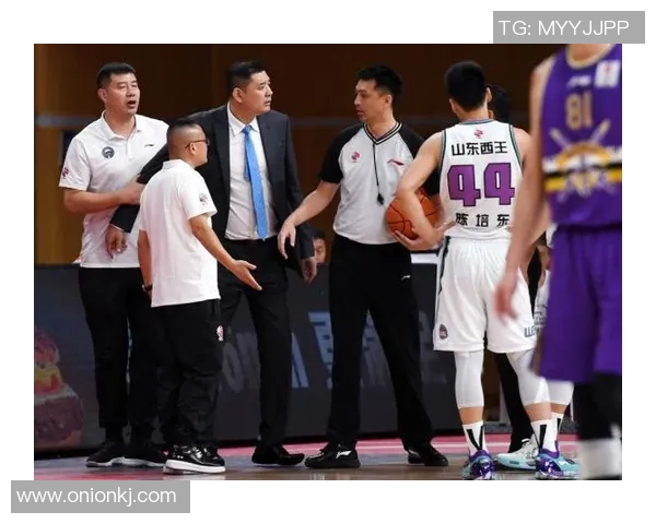 山东西王与辽宁队激战CBA赛场谁能在这场对决中笑到最后