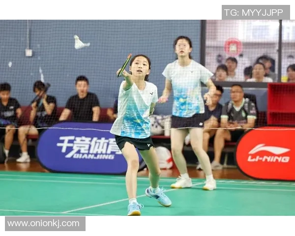 成都羽毛球队在精英赛中的灵活性表现分析与点评MBA