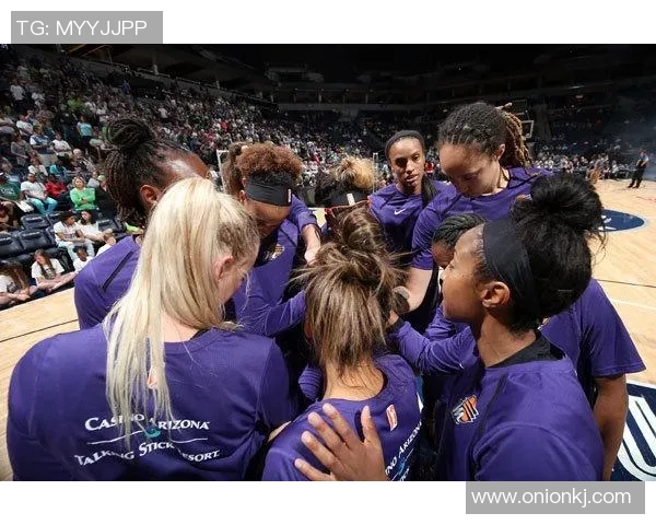 风暴与火花的精彩对决现场直播全程回顾与精彩瞬间分析 风暴与火花的精彩对决现场直播全程回顾与精彩瞬间分析