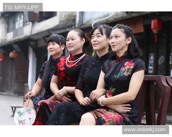 前进之鹰与乌之间的较量展现出勇气与智慧的碰撞与融合