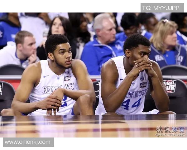 杜克大学与肯塔基大学精彩对决视频回顾及赛后分析