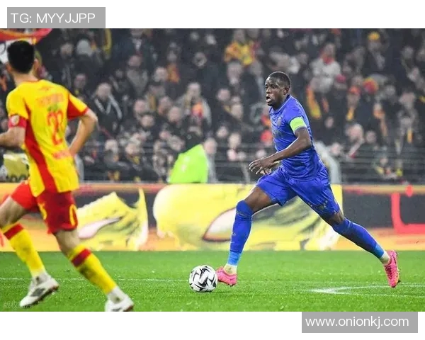 朗斯主场迎战斯特拉斯堡争夺三分双方期待精彩对决 朗斯主场迎战斯特拉斯堡争夺三分双方期待精彩对决