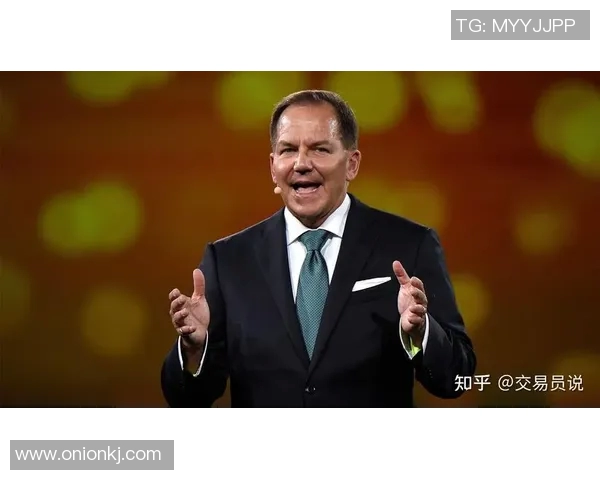 琼斯的传奇人生与奋斗历程探秘：从平凡到卓越的启示与反思